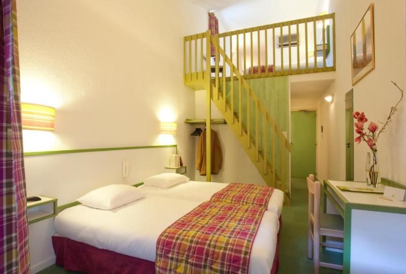 Logis Hotel Les Cedres Joyeuse 2