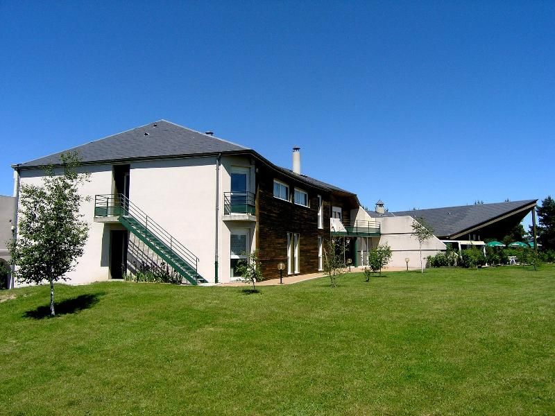 Logis Hotel Les Portes D'Apcher 3