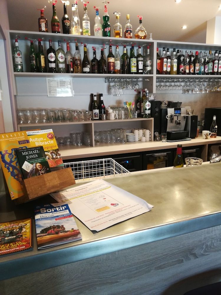 Logis Hôtel de la Poste - Chez Cécile -1 estrelas em La Grande-Verrière