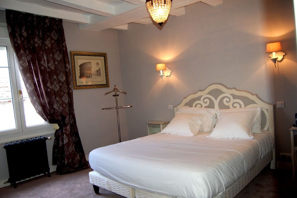 Logis Hôtel Restaurant Le Cheval Blanc 2