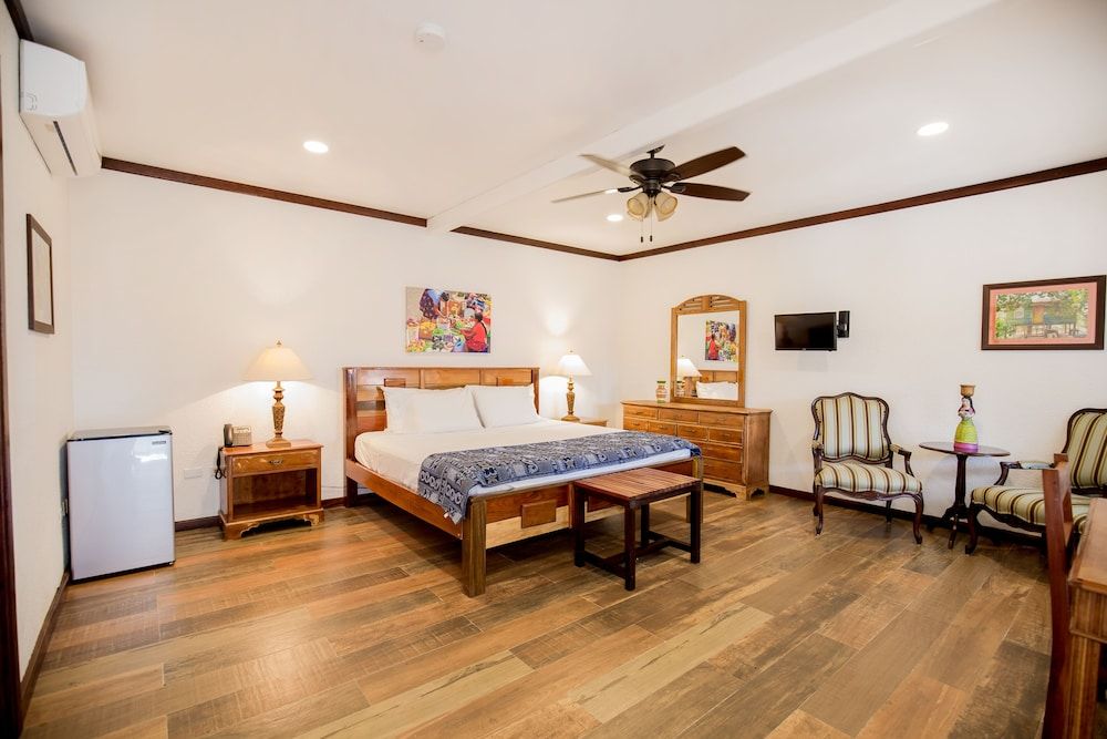 Falling Leaves Lodge 2