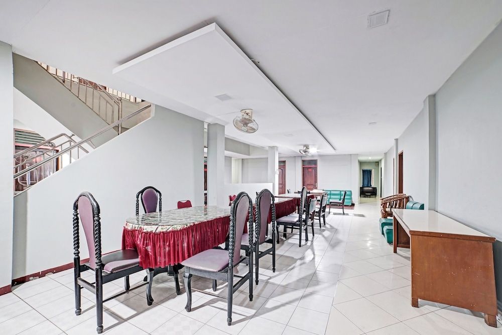 OYO 90487 Wisma Kuta Karang Baru 2