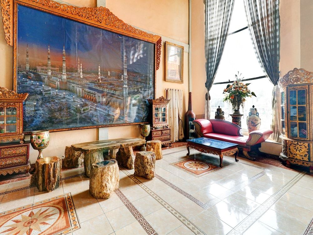 OYO 113500 Hotel R Cantika Syariah 2