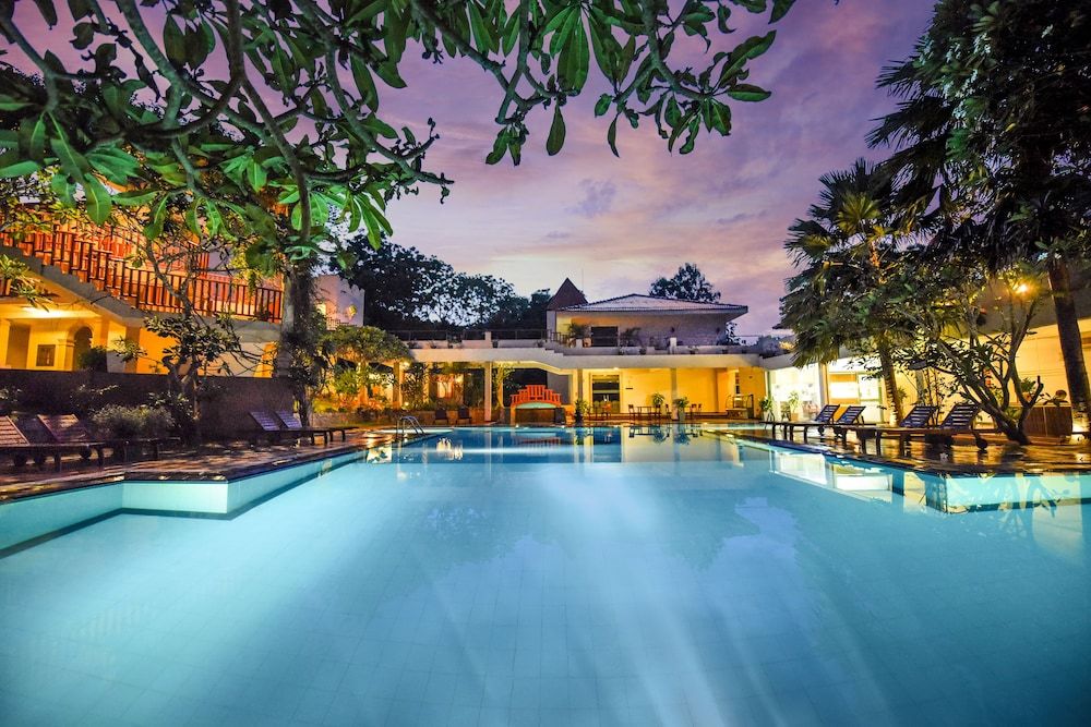 Mandara Rosen 5 estrellas en Kataragama