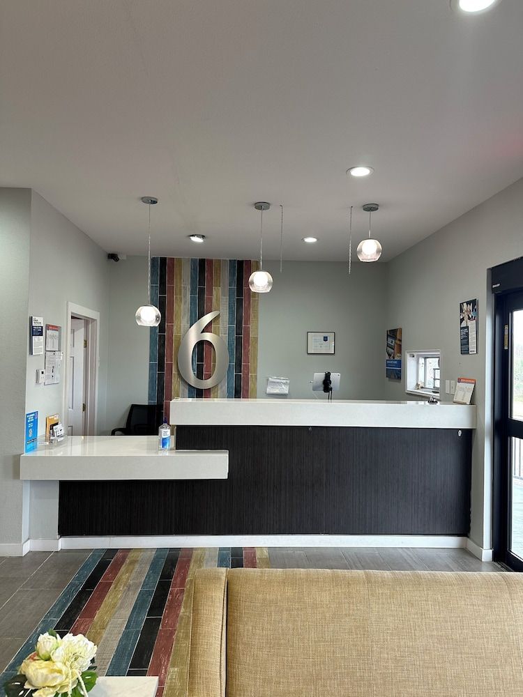 Motel 6 Brookhaven, MS 2