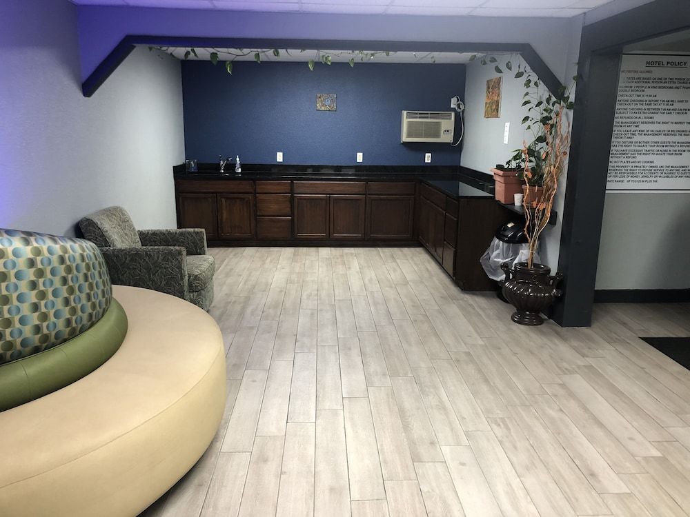 Scottish Inns Locust Grove 3