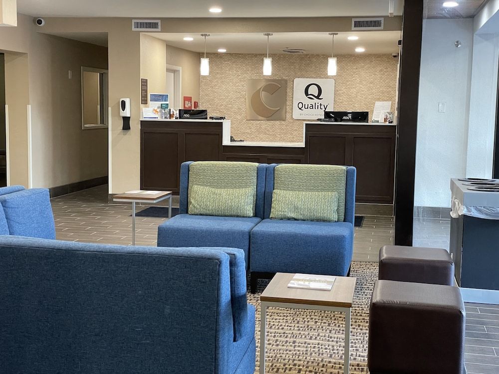 Quality Inn & Suites Spring Lake - Fayetteville near Fort Bragg 3