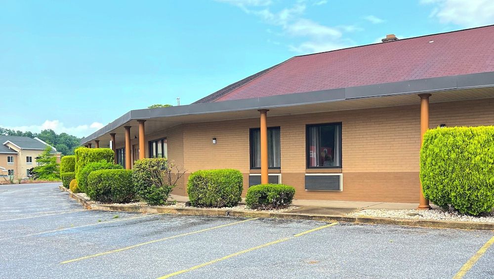 Magnuson Grand Harrisburg 2 étoiles à New Cumberland