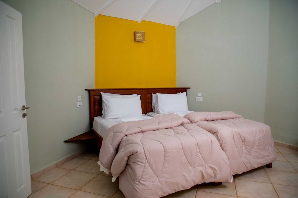 Tropic Gardens Hotel 2