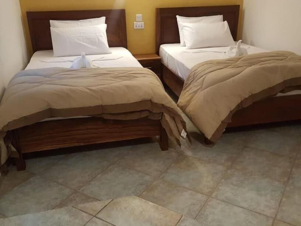 TROPIC GARDEN HOTEL -1 estrellas en Banjul