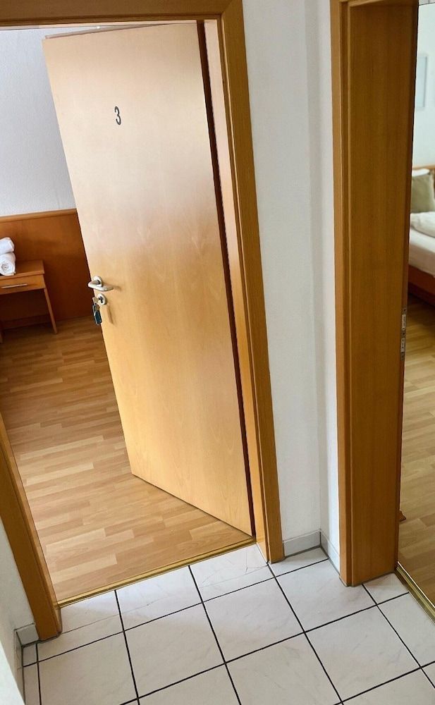 Am Landhaus - Gastezimmer und Fruhstuck -1 estrelas em Walsheim