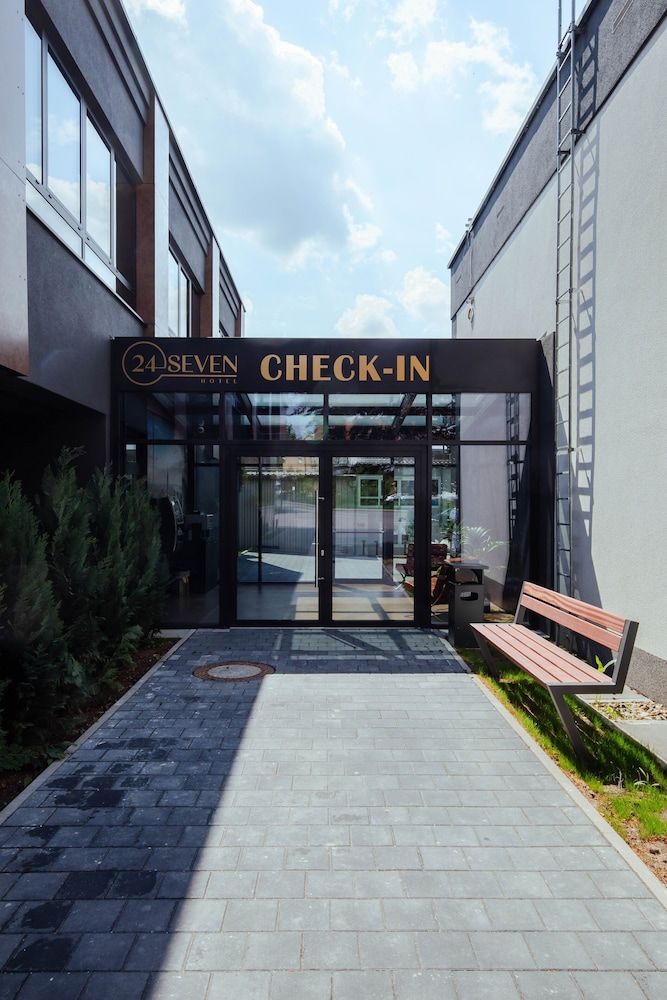 24Seven Hotel Schwabach 2