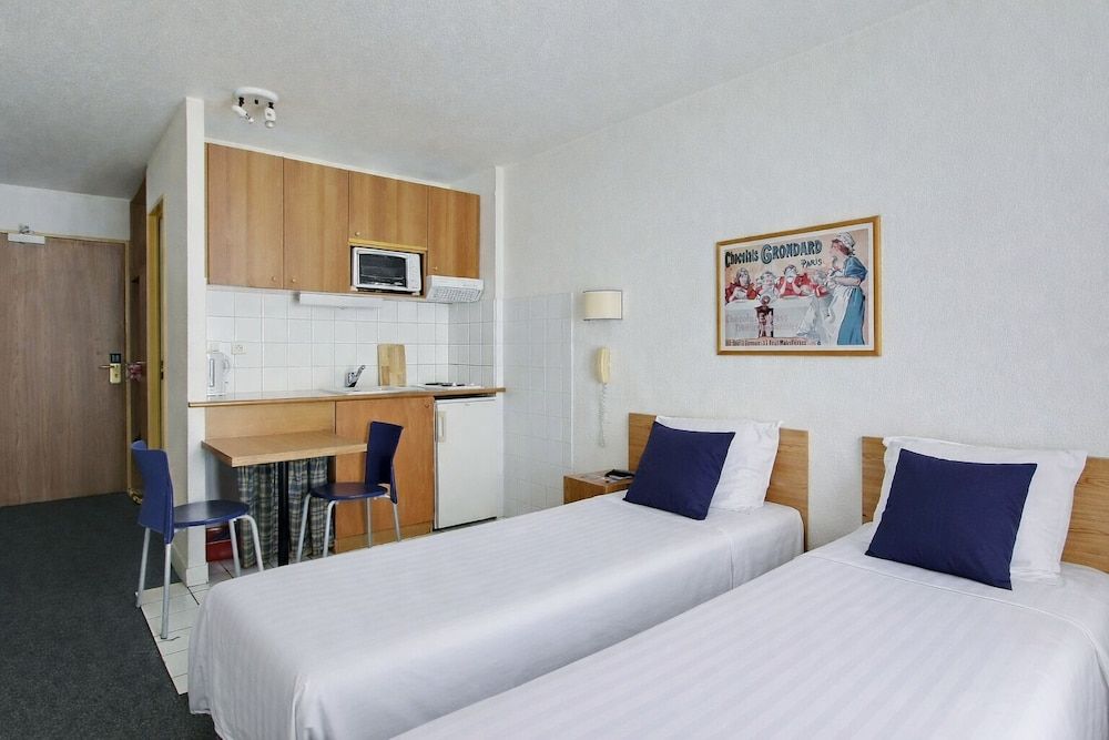 Les Lilas Serviced Apartments 2