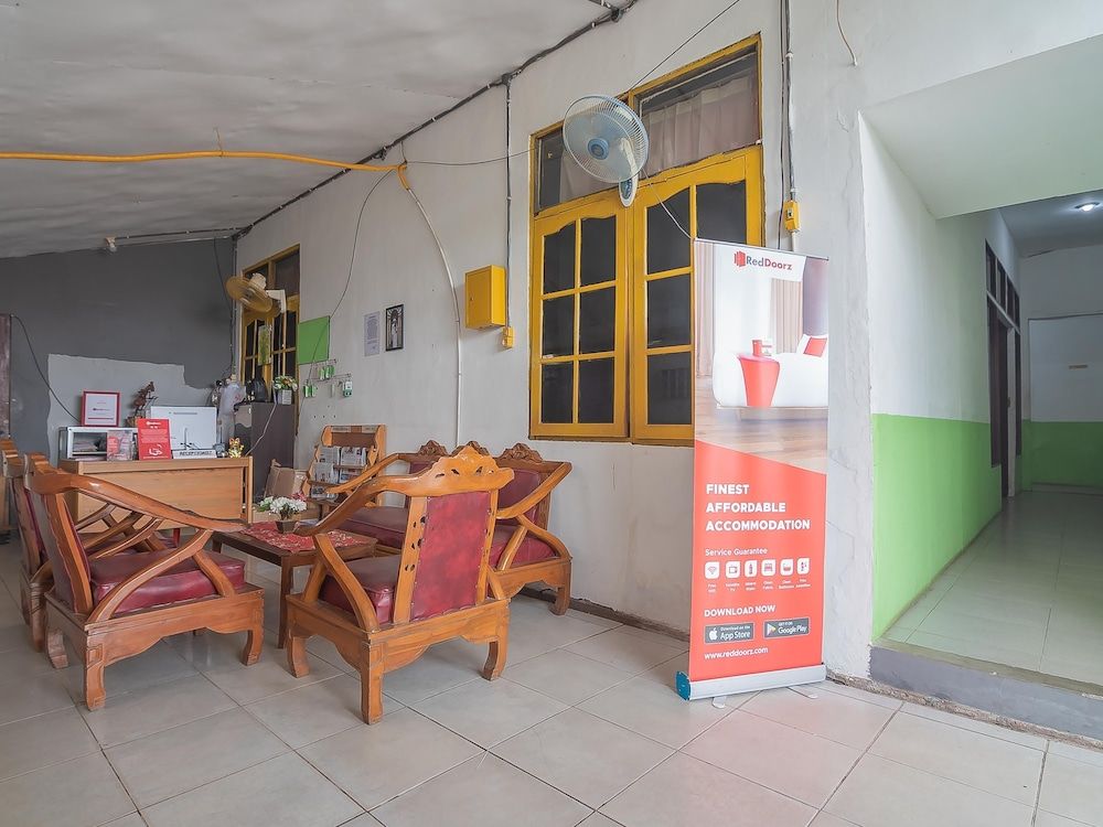Formerly Reddoorz Syariah Jalan Cilik Riwut Kapuas 2