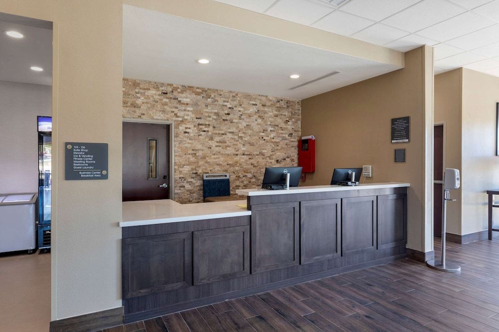 Comfort Inn & Suites Balch Springs - SE Dallas 2