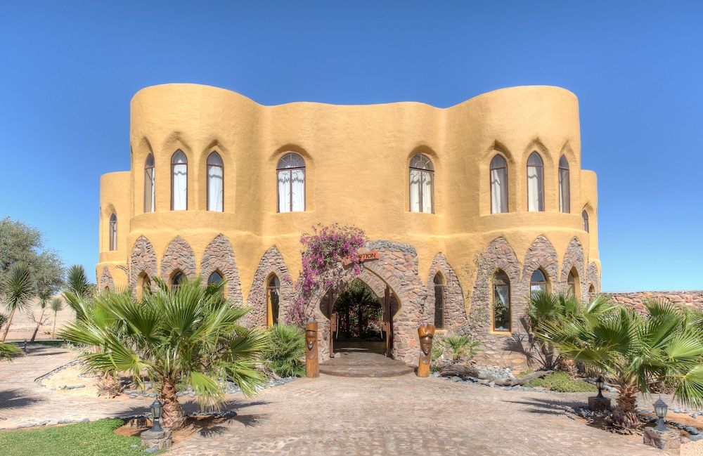 Le Mirage Resort and Spa 3