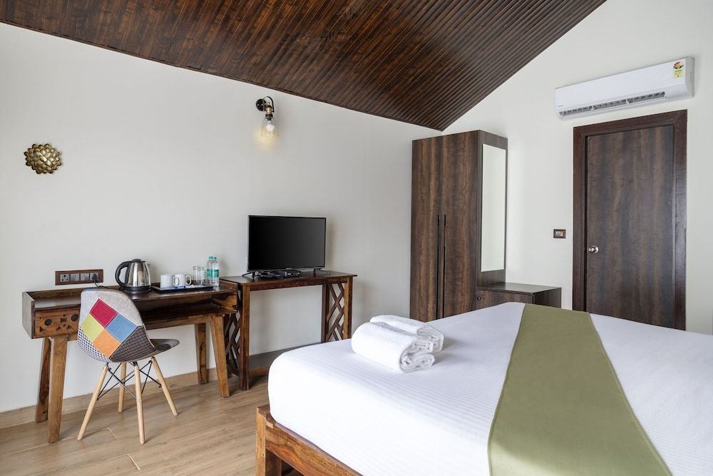 Stone Wood Nature Resort 3