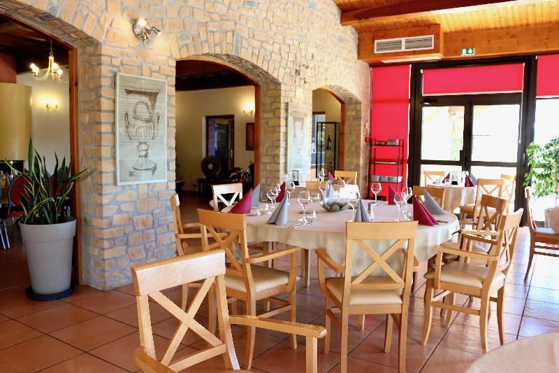 Logis Hotel Le Mas De Mon Pere 2