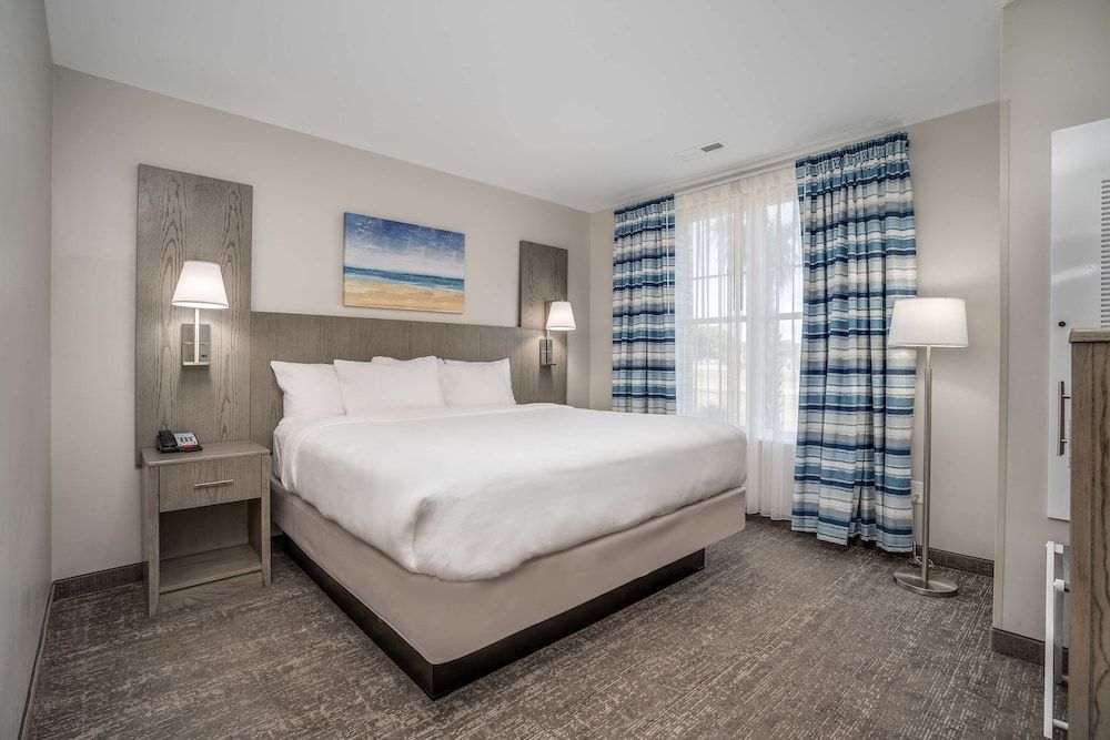 Lighthouse Suites BWSC by Best Western 3