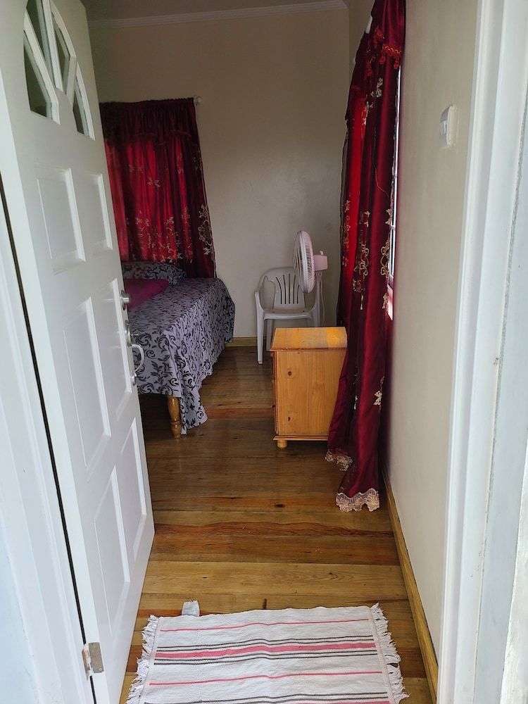 Jay's Guest House II 2