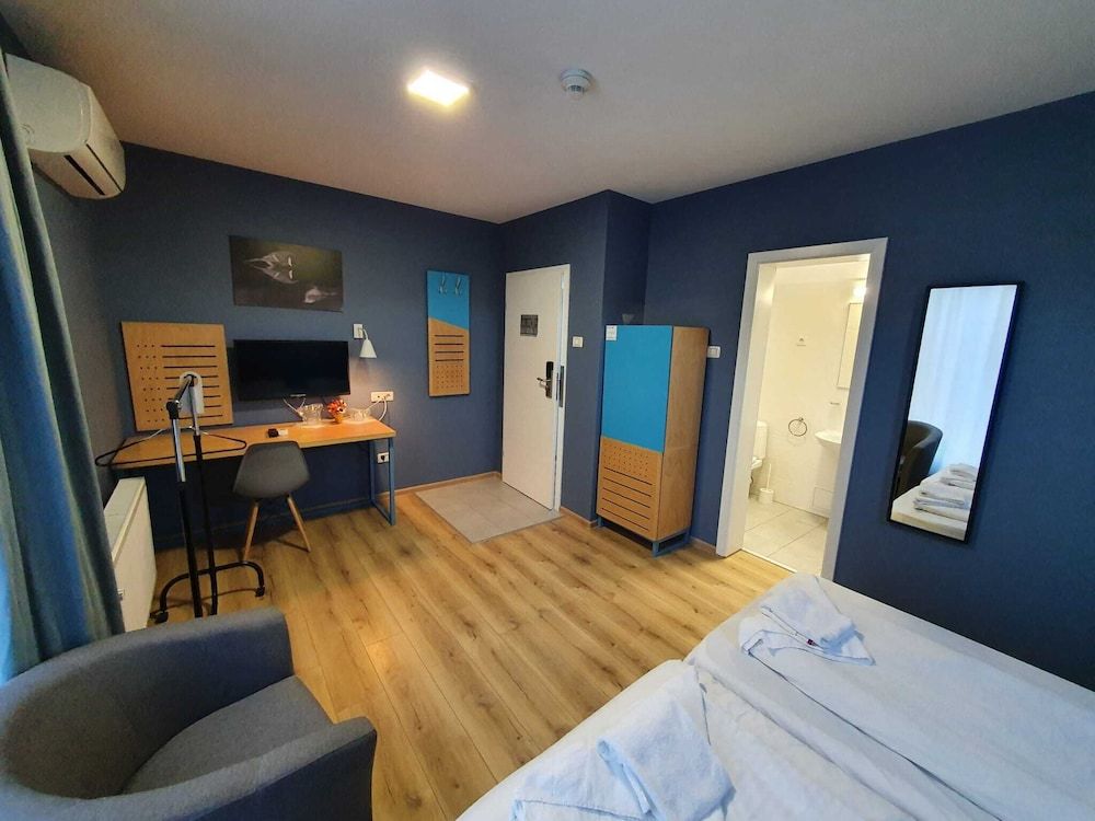 Urban Point -1 estrelas em Sfântu-Gheorghe