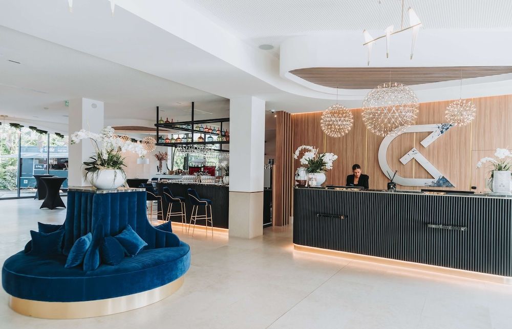 Golden Tulip Lyon Ouest Techlid - Hotel & Spa 2