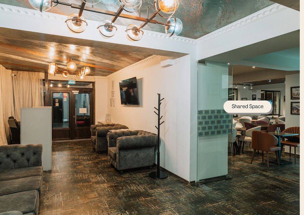 Suru Hotel & Restaurant 3