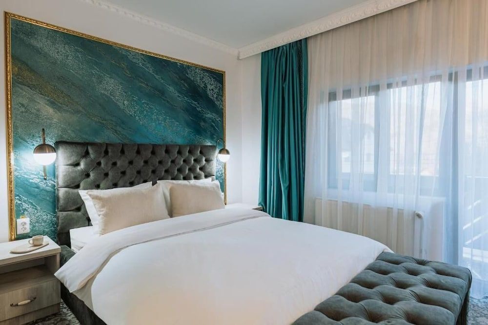 Suru Hotel & Restaurant 3 étoiles à Bușteni