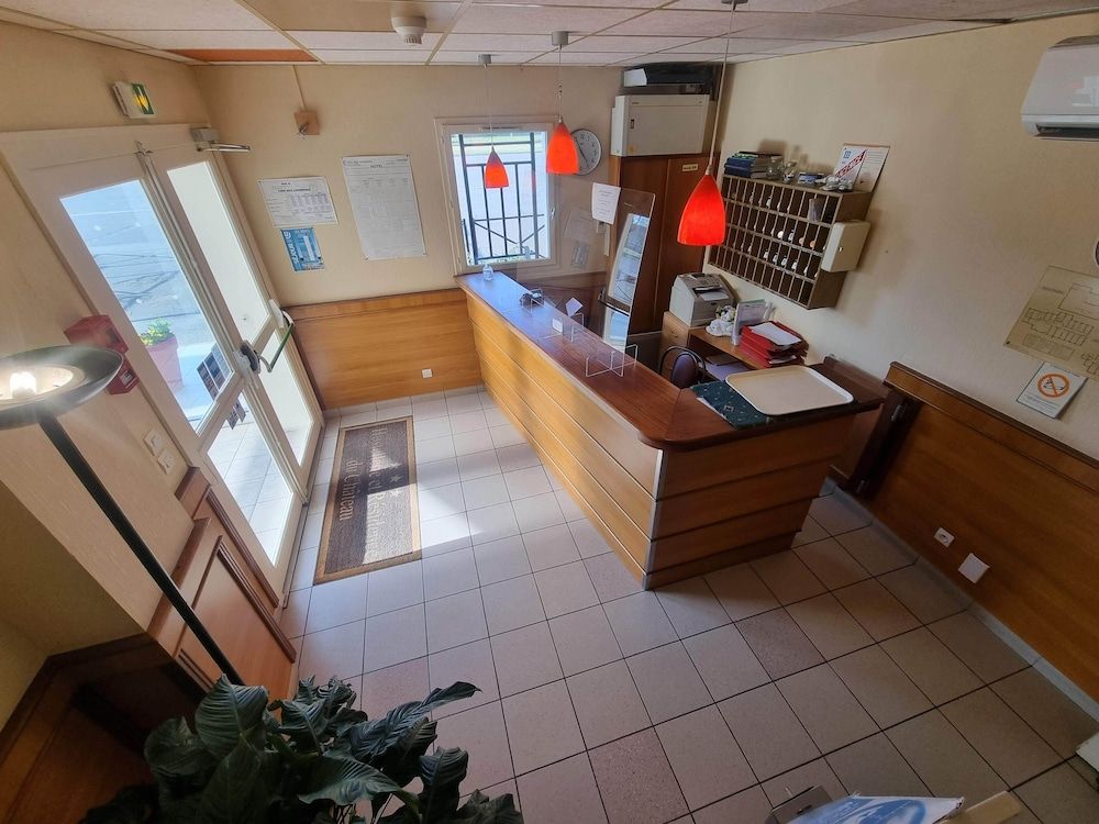 Logis Hôtel Sully le Château 2