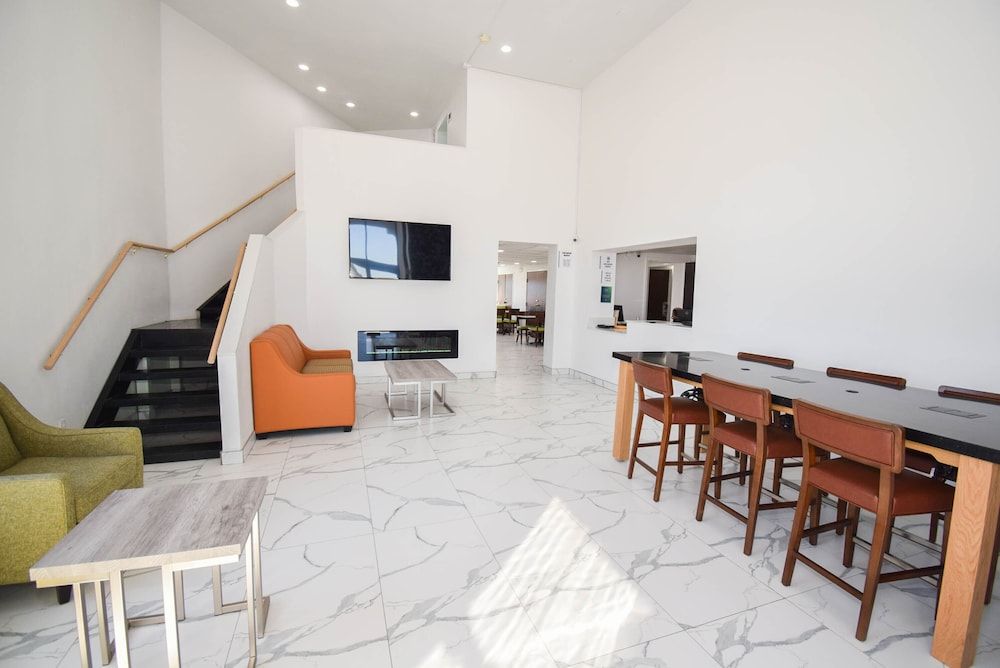 Quality Inn suites Sulphur Springs 3