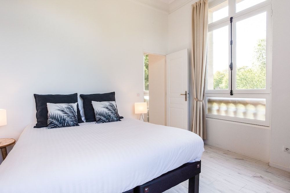 Chateau Cote de Nacre 3