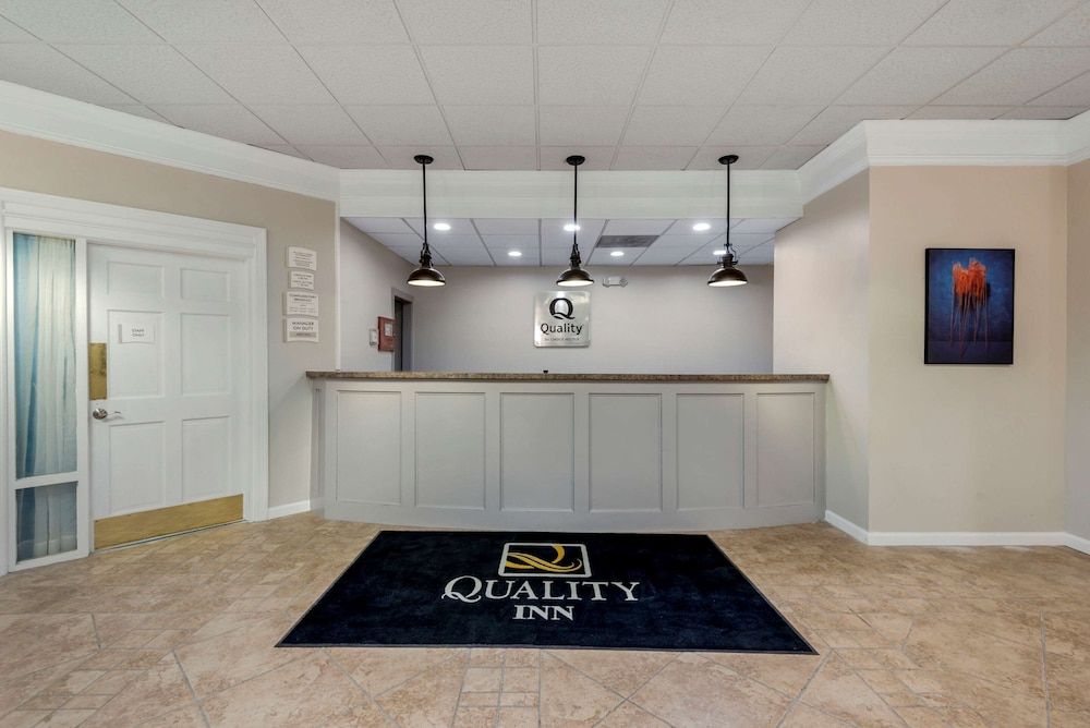 Quality Inn & Suites New Hartford - Utica 2