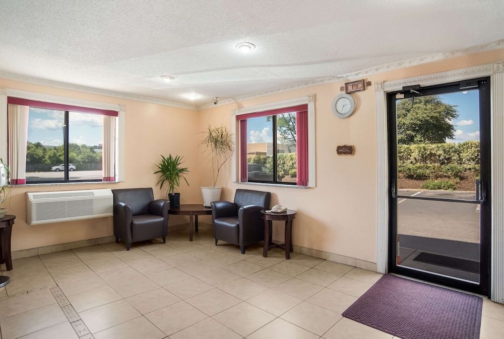Econo Lodge Spotsylvania Town Center 3