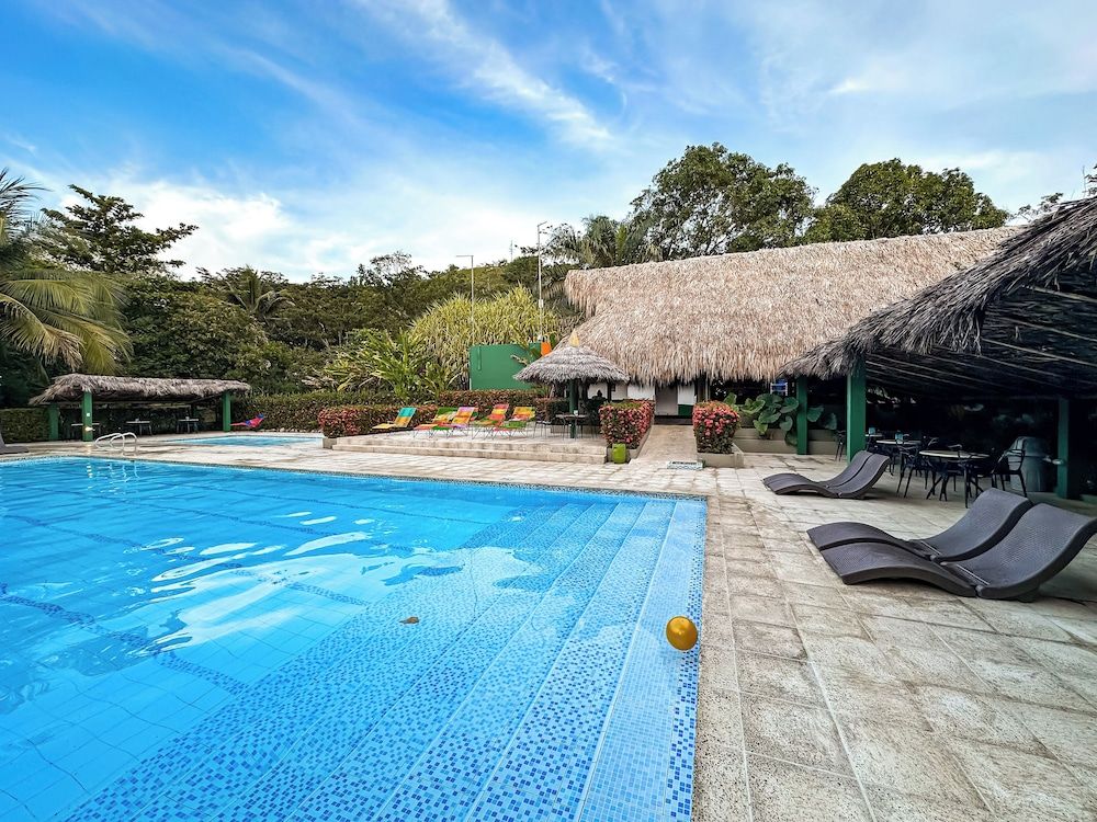 Los Colores Ecoparque 4 étoiles à Doradal