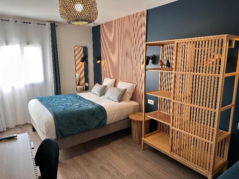 Logis Auberge du Vieux Lanas 3