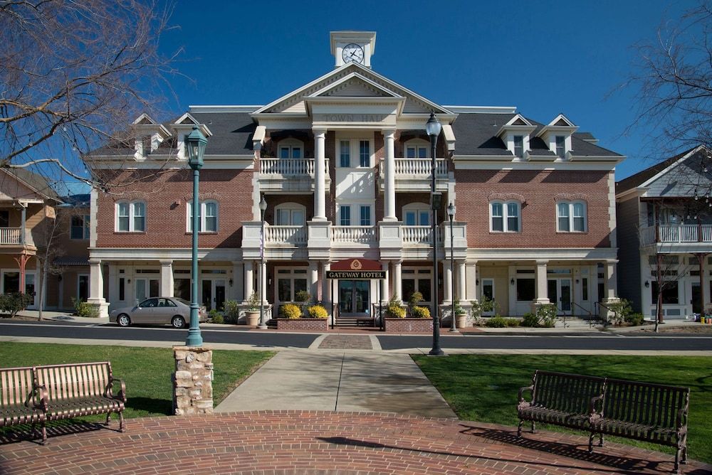 Gateway Hotel & Golf Bungalows Trademark byWyndham 4 estrelas em Copper Cove Subdivision