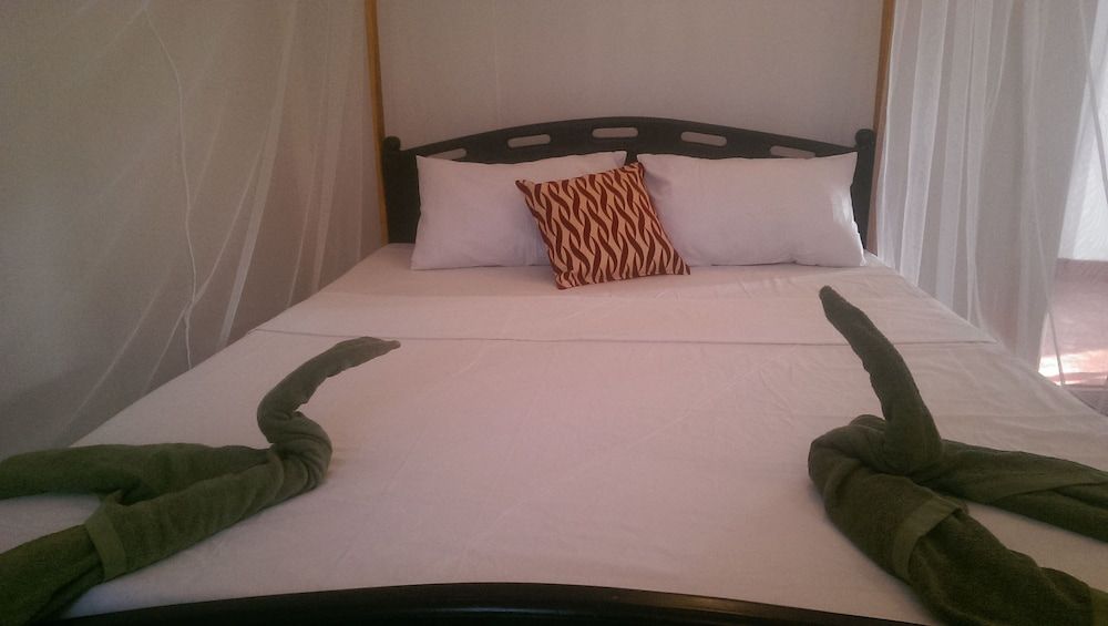 Paradise Beach House 3