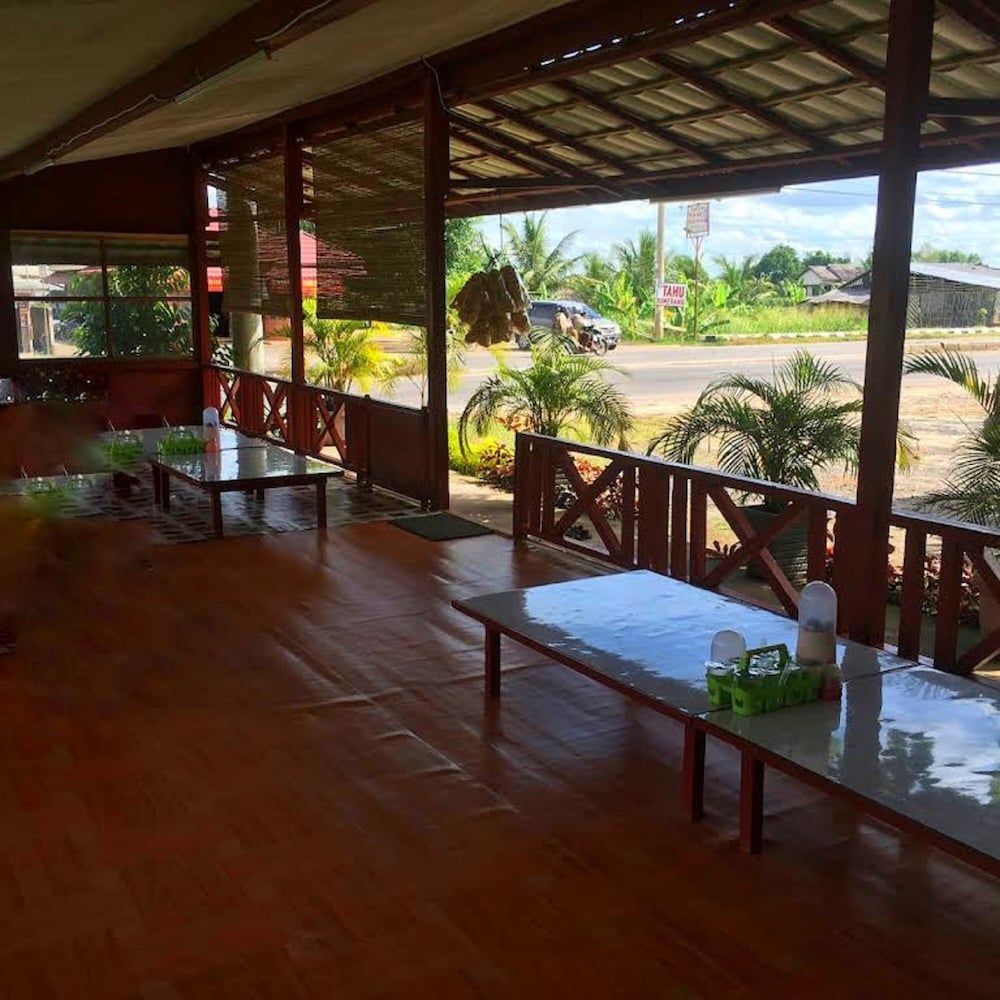 OYO 90960 Putih Salju Homestay Syariah 3