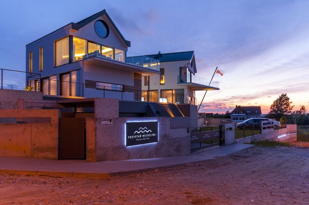 Przystan Mechelinki - Marina del Mar -1 estrelas em Mechelinki