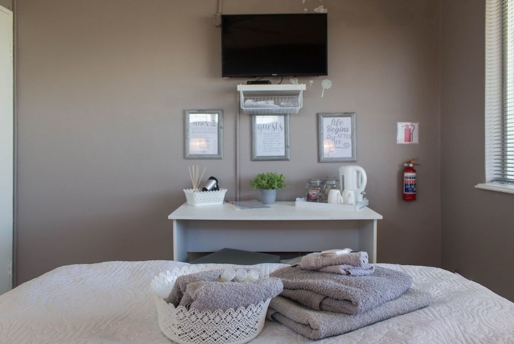 The Vintage Crane Guesthouse 3