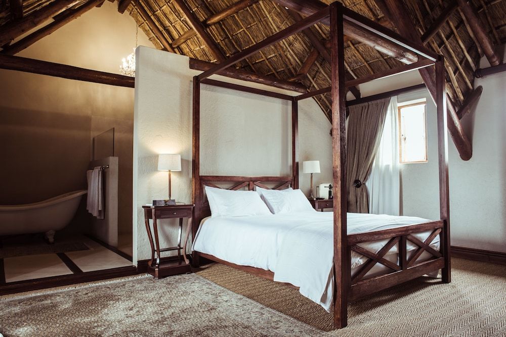 The Iris Boutique Hotel 2