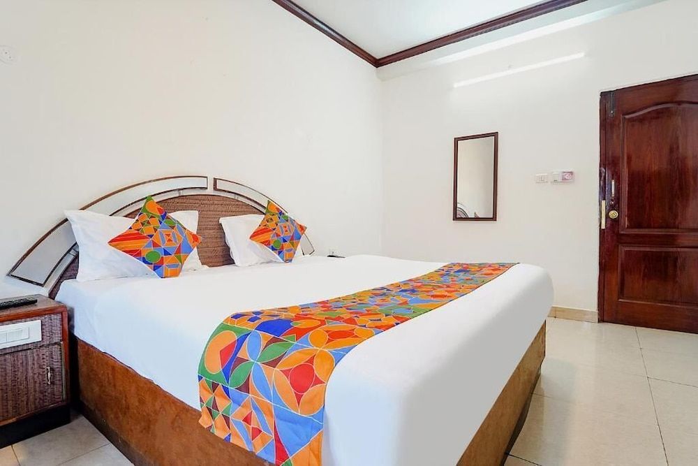 Hotel Orchid Inn 2