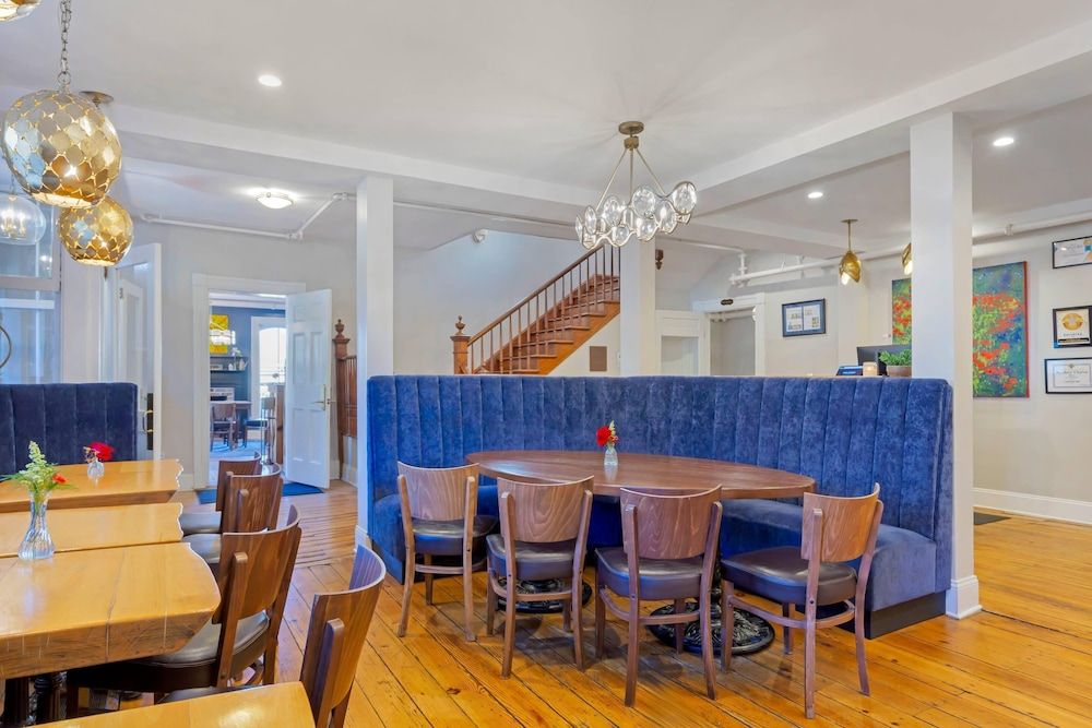 The Colonial Inn-Hillsborough 2