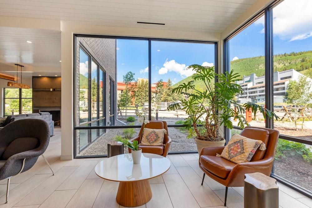 Cambria Hotel Copper Mountain 3