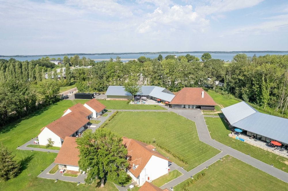 Hotel-Club Lac d'Orient 3 estrelas em Mesnil-Saint-Père