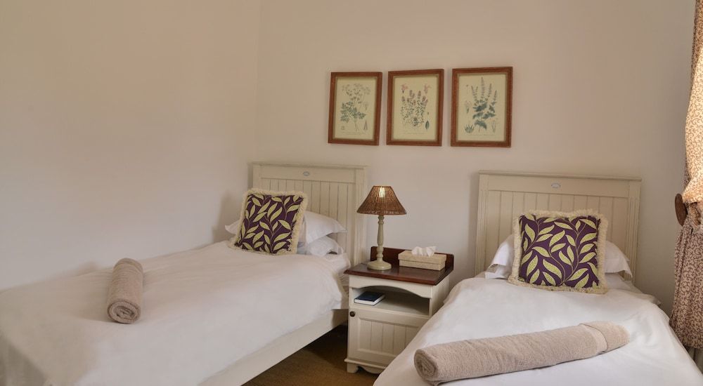 De Hoop Equipped Cottages 3