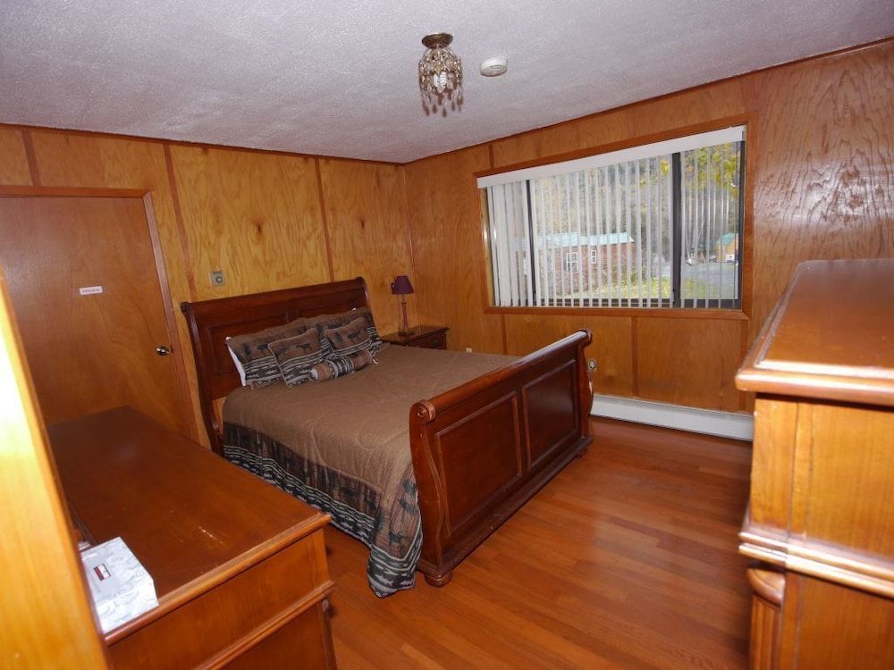 Gwin's Lodge & Roadhouse Est. 1952 -1 estrelas em Cooper Landing