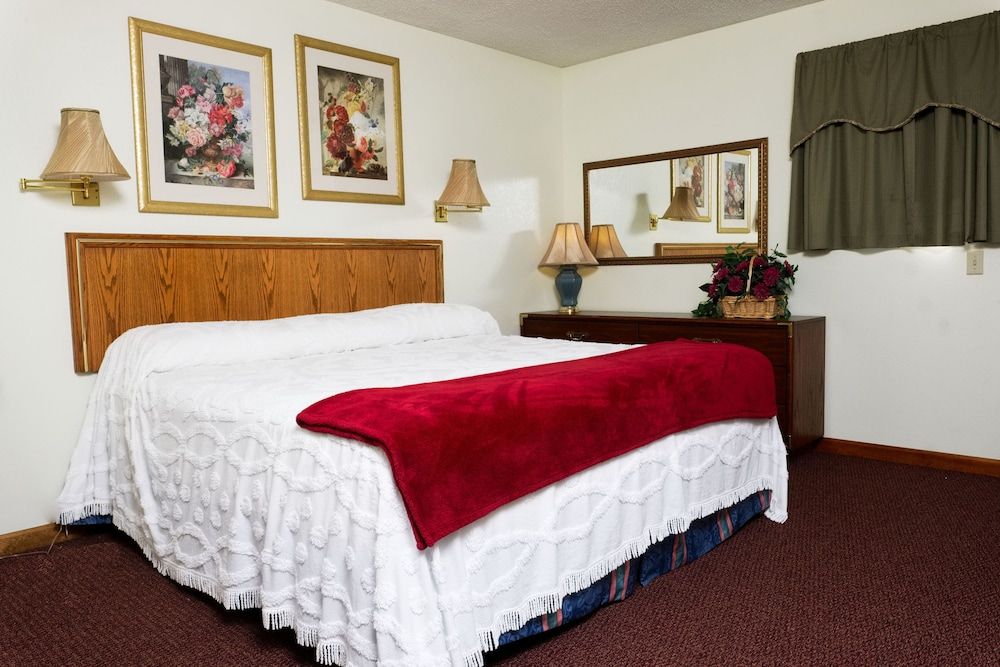 Four Seasons Motel 2