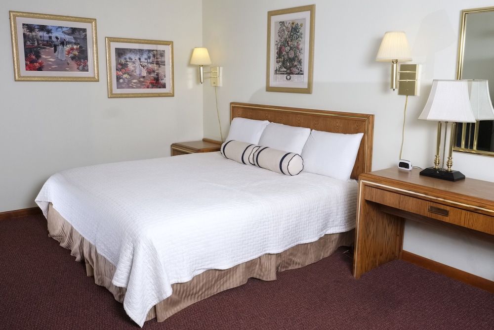 Four Seasons Motel 3