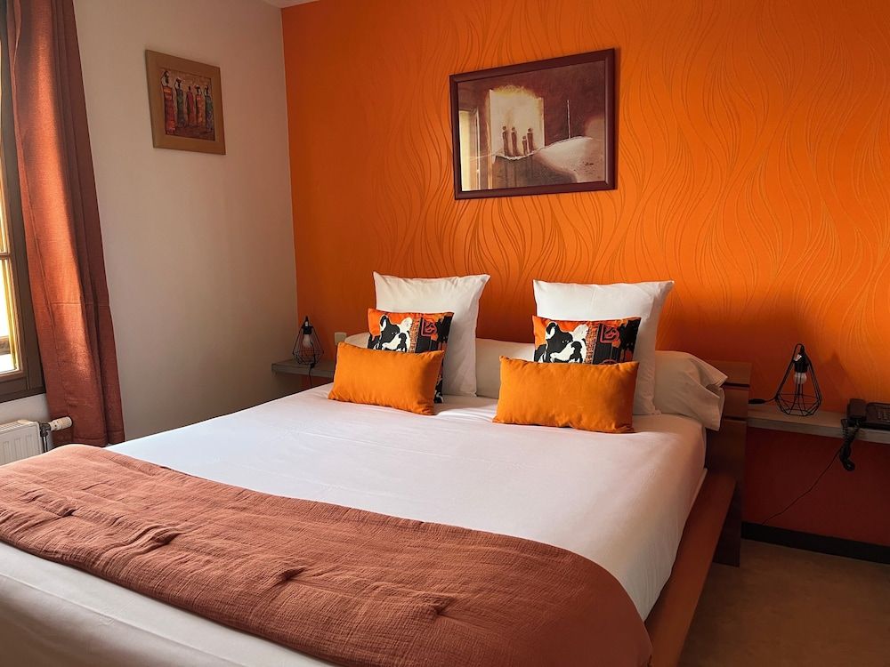 Hotel Les Confins du Perche 2 estrelas em Sceaux-sur-Huisne